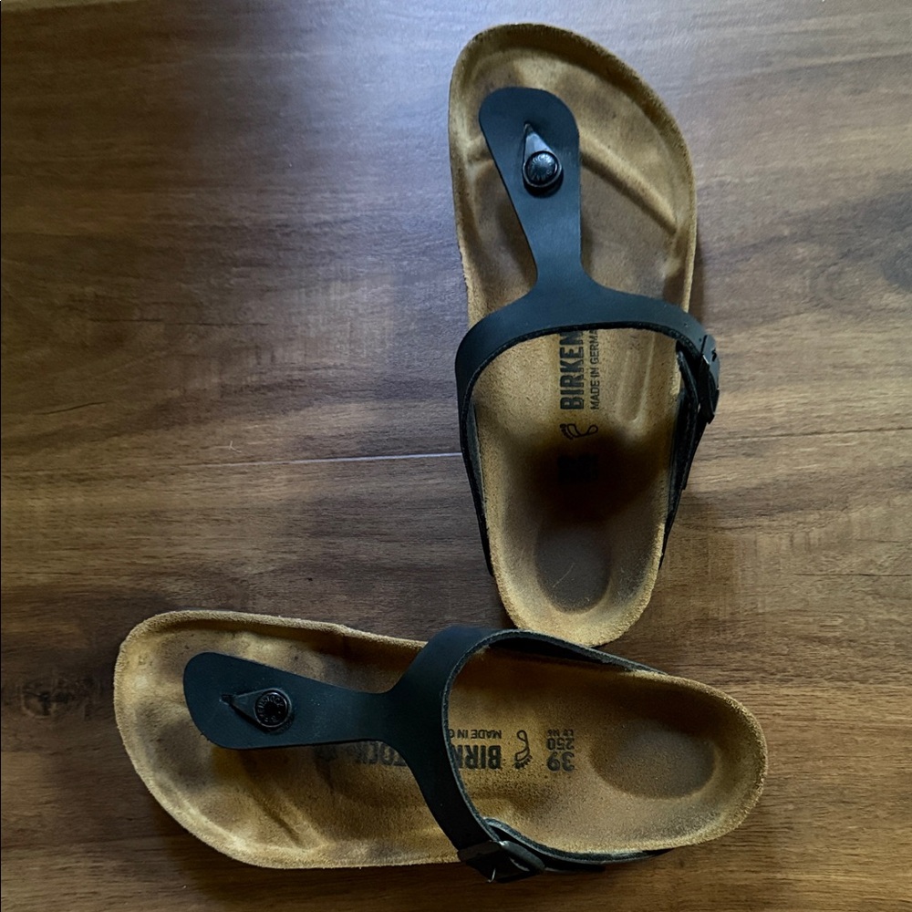 Birkenstock Black and Tan Sandals size 8